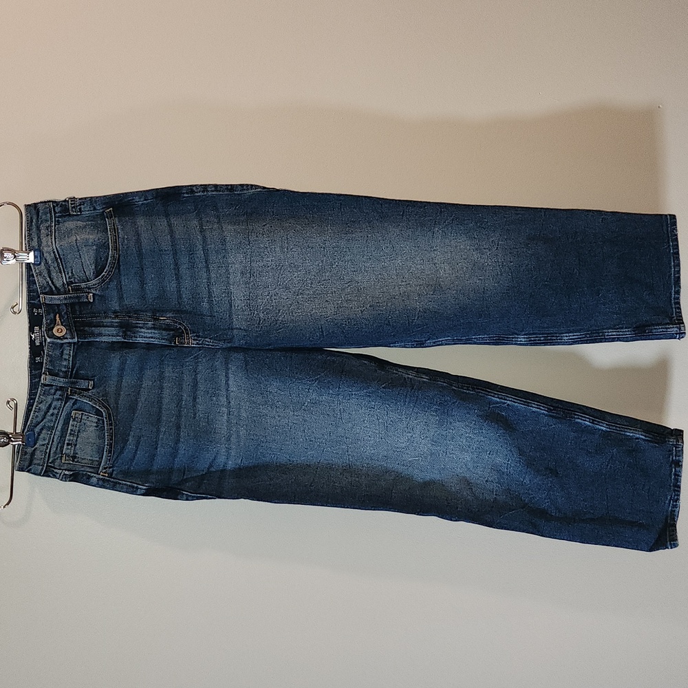 Hollister Ultra High-Rise Vintage Straight Jeans